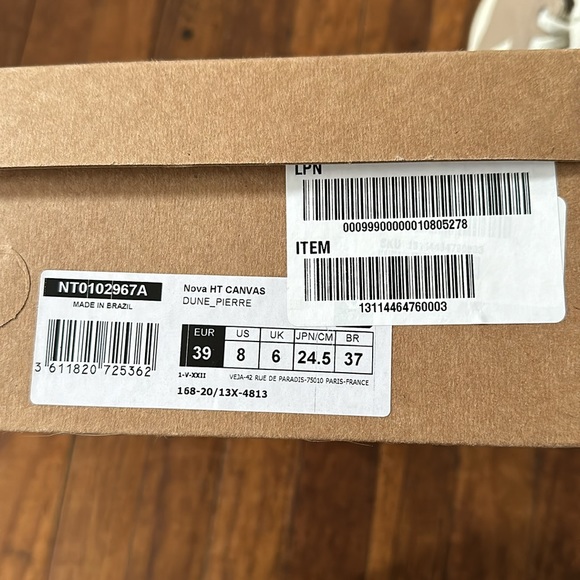 Veja High-Top Sneakers in Beige and Cream - Picture 7 of 7